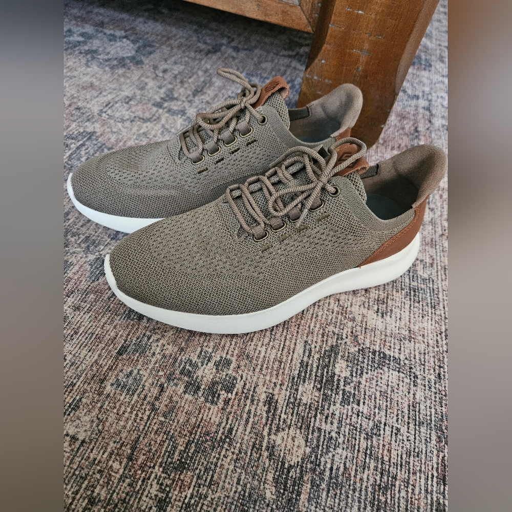 Johnston & Murphy Olive Green Knit Sneakers with White Sole